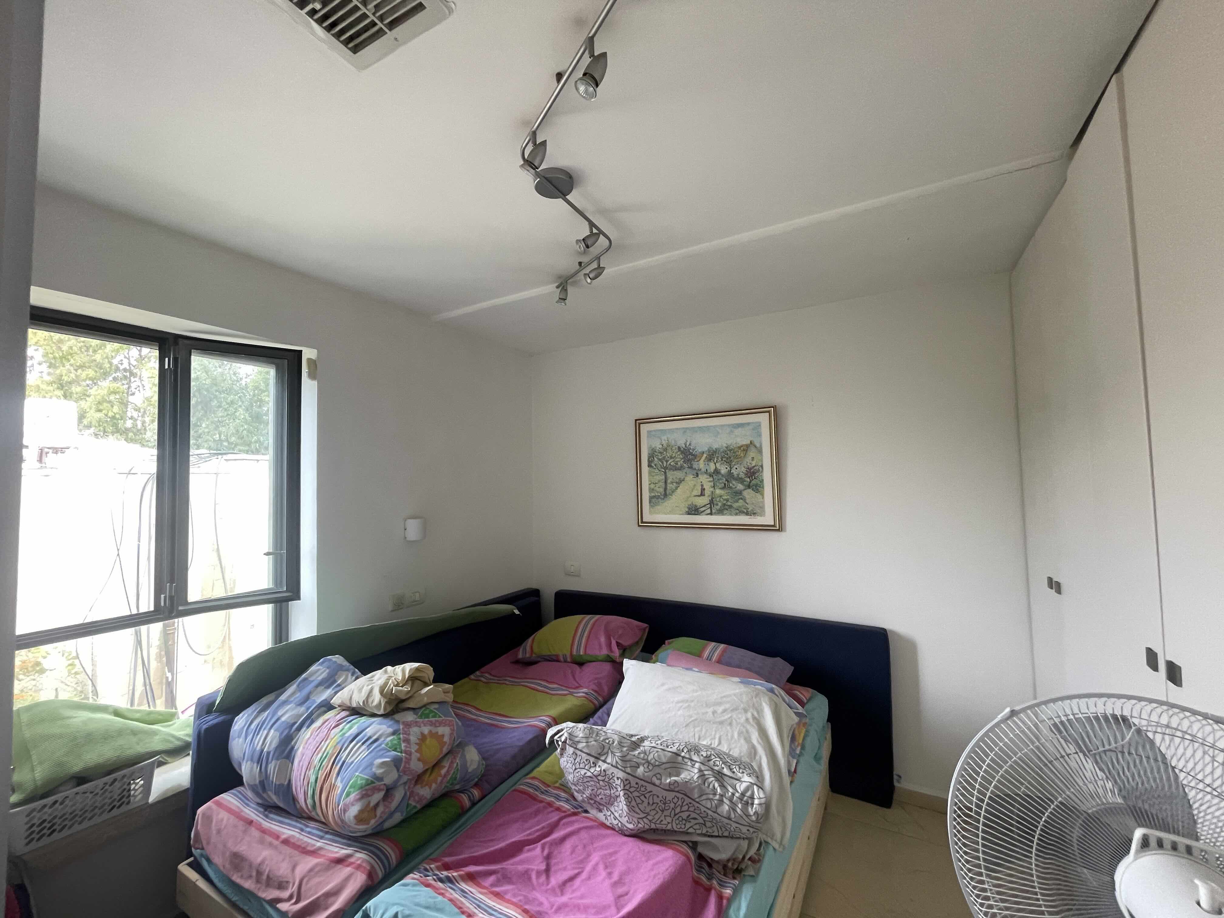 Old Katamon Home with View over South Jerusalem — photograph 6